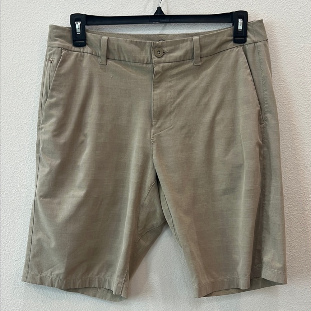 Hang Ten Tan Men’s 34 Flat Front Shorts Minimalist with Stretch /Zip Pockets